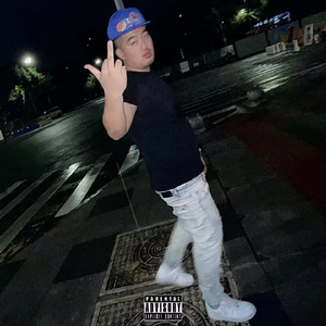 老师脱👙让学生摸🐻站起来做
